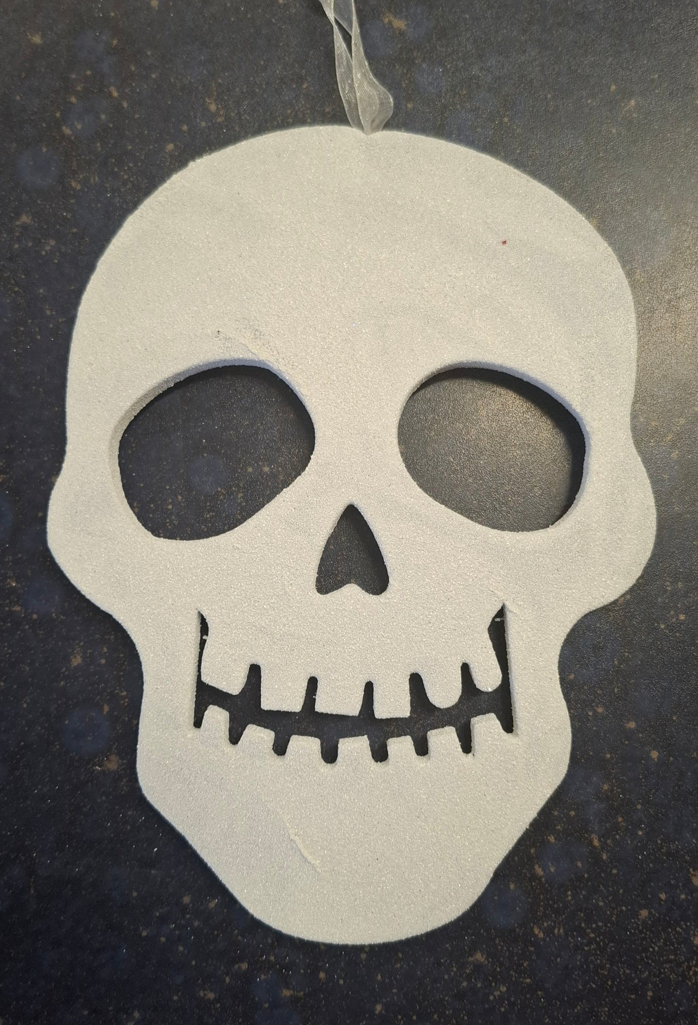 Halloween: Glitter Skull Decoration (White)