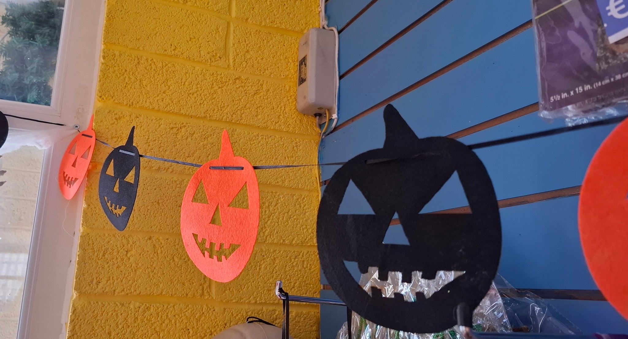 Halloween: Pumpkin Bunting (Orange and black)