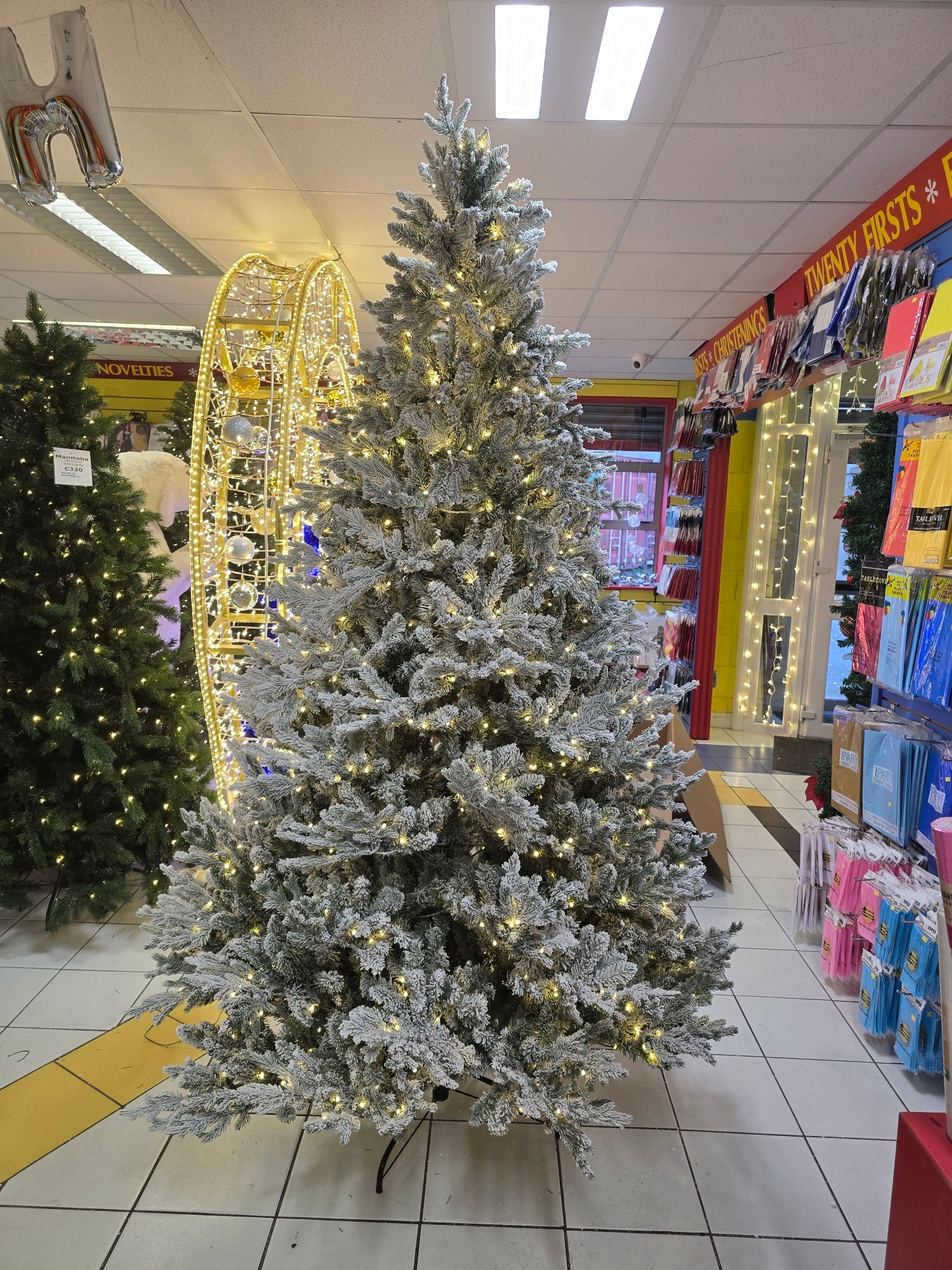 7.5ft Flocked Easy-Connect Christmas Tree – Pre-Lit | 1200 LEDs -  3 minute tree