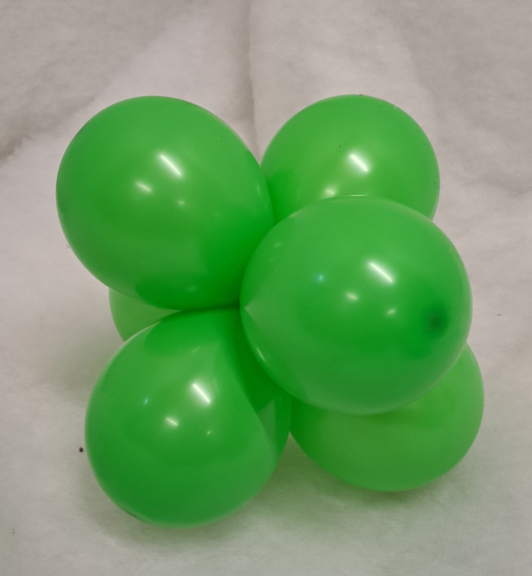 Lime Green Balloons - E66 bag of 100 x 5" Eire Lime Green balloons