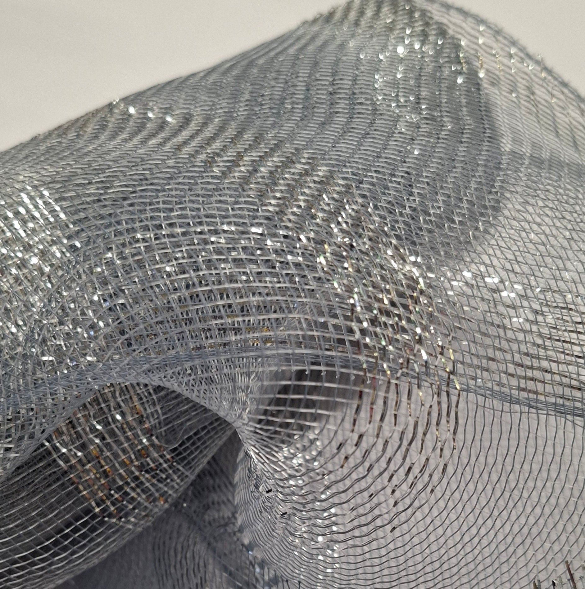Deco Mesh Ribbon – 26cm x 9m (Silver)