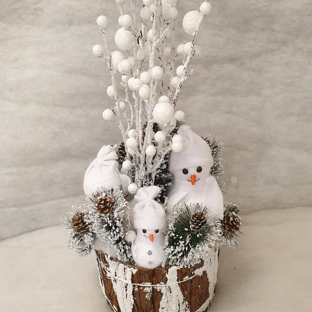 3 x snowmen in Wooden pot