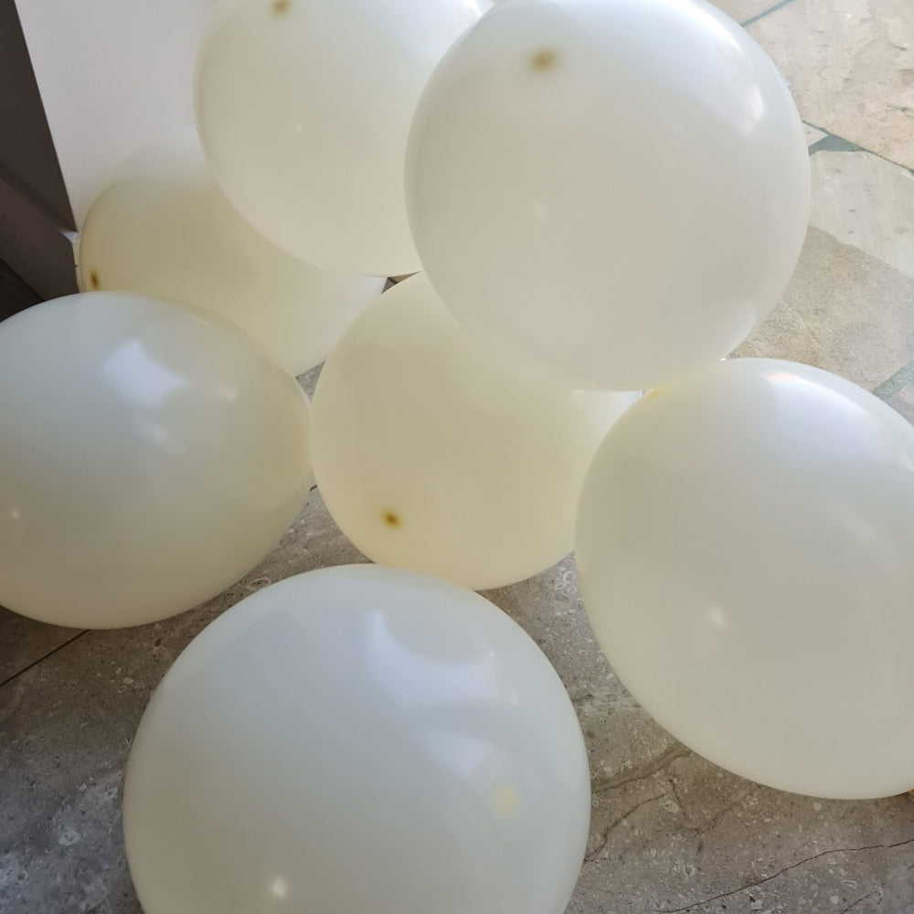 Ivory Balloons - E74 Bag Of 50 Eire Pastel Balloons